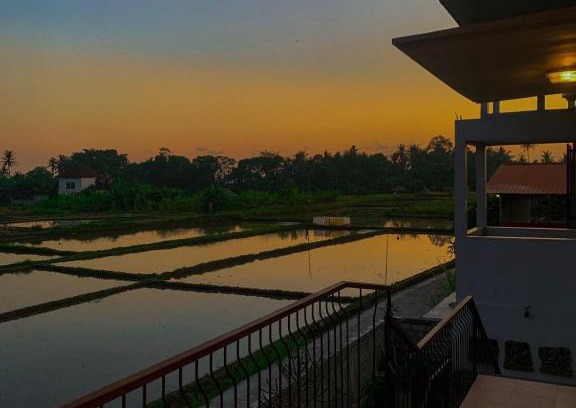 Batuan Bed & Breakfast | Guesthouse Gelombang