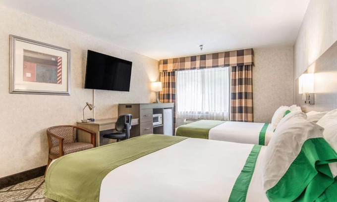 Poulsbo Hotel | GuestHouse Inn & Suites Poulsbo