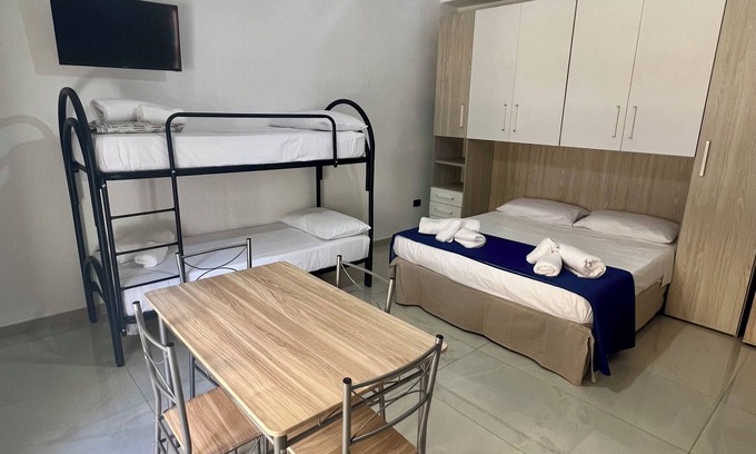 Scalea Bed & Breakfast | Guesthouse the barber's store