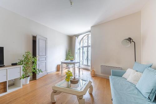 Saint Genes Apartment | GuestReady - Bright in the center