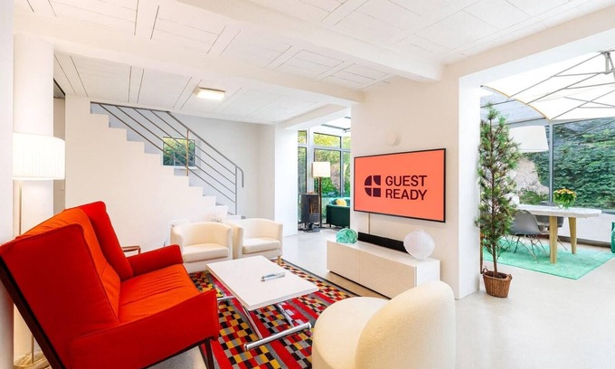 Les Viselets Apartment | GuestReady - Charming haven with a private garden