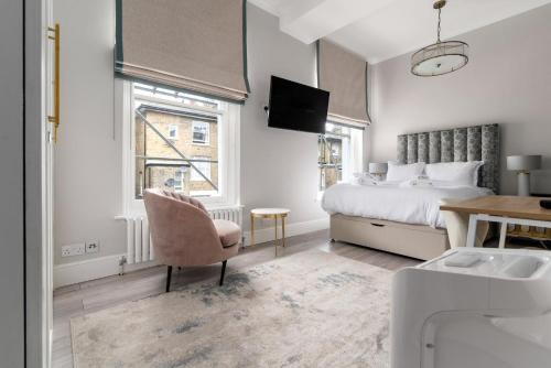 Addison Apartment | GuestReady - Chic Stay near Olympia & Holland Park