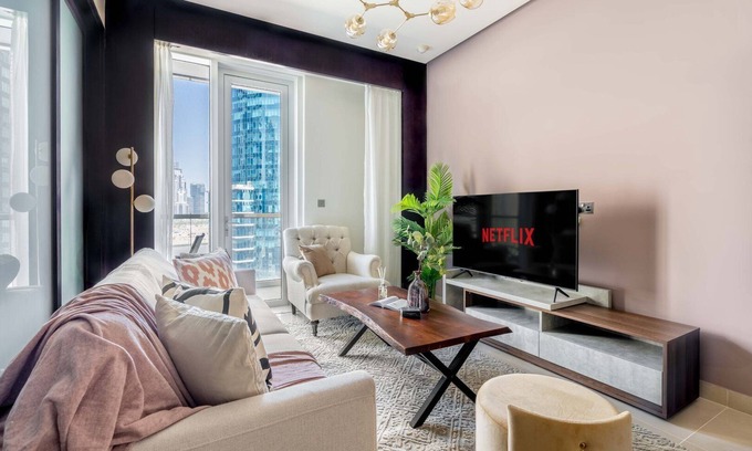 Business Bay Apartment | GuestReady - Elegant Home in Business Bay