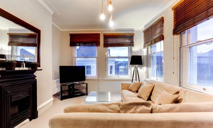 Fulham Apartment | GuestReady - Fulham large 1 bed flat in charming building