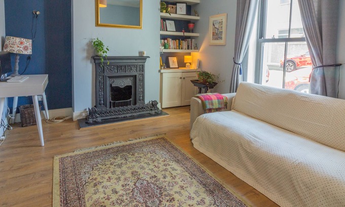 City Centre Dublin House | GuestReady - House of Enchantment in East Wall