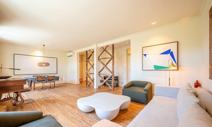 Santa Isabel Apartment | GuestReady - Lisbon's Elegant Getaway