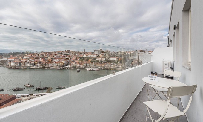 Santa Marinha Apartment | GuestReady - Riverview Douro Balcony