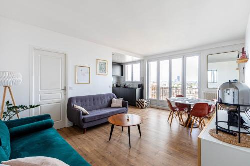 Montrouge Apartment | GuestReady - Séjour vue Tour Eiffel, pied du métro
