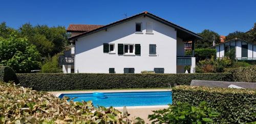 Guethary Apartment | GUETHARY APPARTEMENT PLAIN PIED PROCHE PLAGE CENITZ