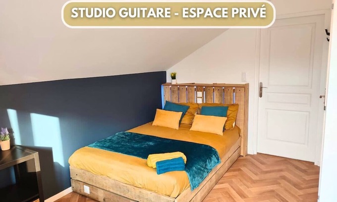 Chalons-en-Champagne Apartment | Guitar Studio - Music in Champagne