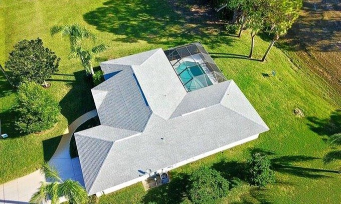 Pebble Beach House | Gulf Coast Paradise w/Heated Pool -12 min drive to Ocean Beach-Relaxing 3-2-2.
