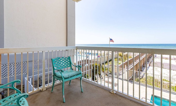 Gulf Shores Condo | Gulf Front Pet Friendly Just Steps To The Sand