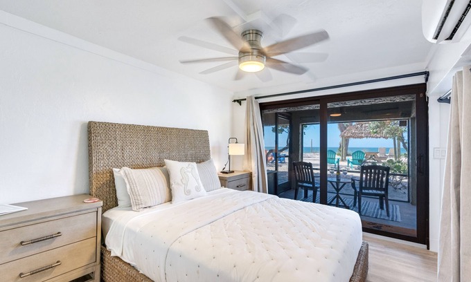 Captiva Resort | Gulf Views - No Stairs - Directly “On the Beach” - Jensen's "On the Gulf" - Cozy Suite 1