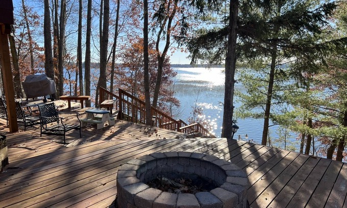 Nisswa Cabin | GULL LAKE - 5 Bedroom Cabin!!