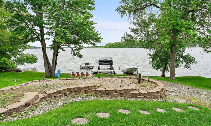 East Gull Lake House | Gull Lake Getaway | Dock, Sauna & Lake Toys