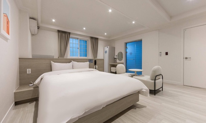 Gumi Hotel | Gumi Indong Hotel Yeogieotae 2nd Branch