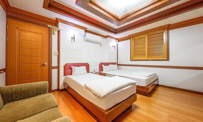 Gumi Hotel | Gumi Wonpyeong-dong Utopia