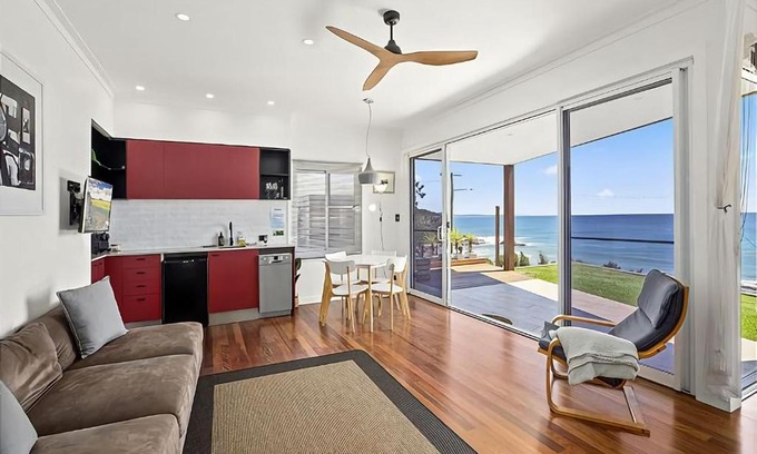 Scotts Head Apartment | Gurruja Retreat