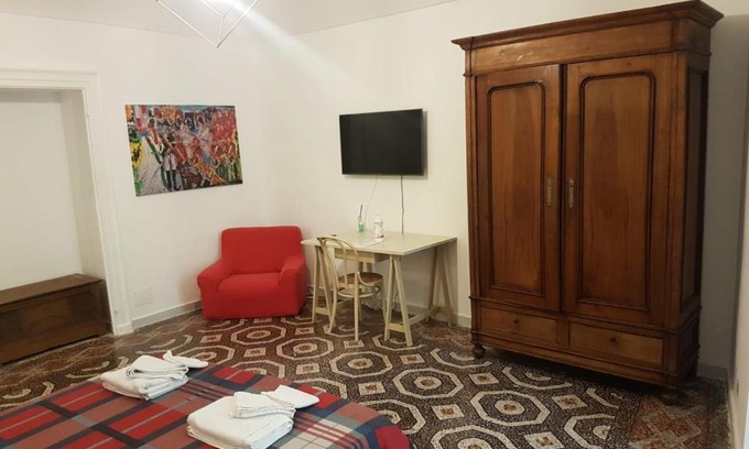 Ivrea Bed & Breakfast | GusterHouse