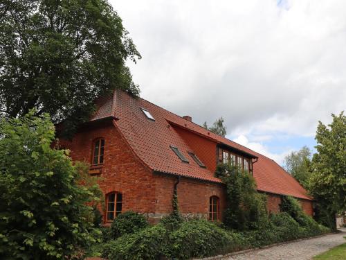 Gaegelow House | Gutshaus in Gressow mit Teich
