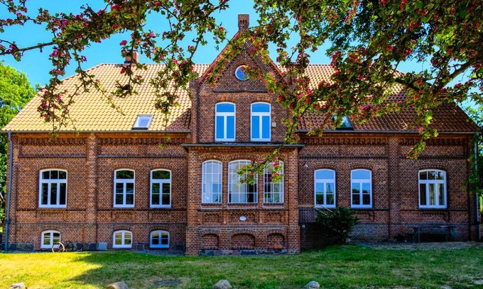 Thorstorf Apartment | Gutshaus Thorstorf FeWo Boltenhagen EG und Tiefpaterre