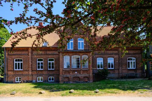 Thorstorf Apartment | Gutshaus Thorstorf FeWo Poel