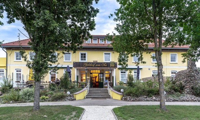 Klein Upahl Other | Gutshof am See with its own steak house!