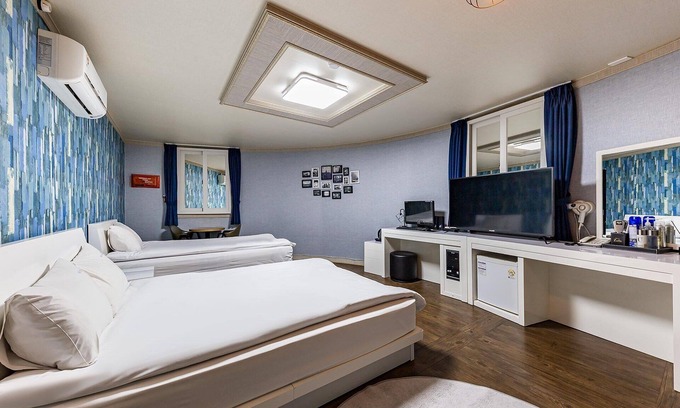 Chunghung Hotel | Gwangju Sinandong Zeus