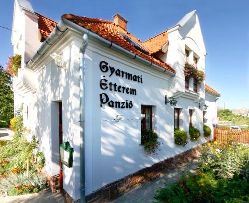 Veszprem House | Gyarmati Panzió & Étterem