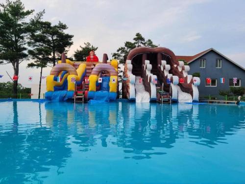 Gyeongju House | Gyeongju Insta Spa Pension Spa, Individual BBQ