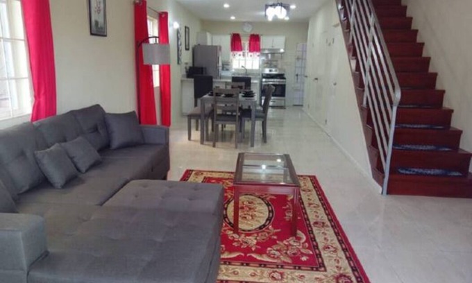 IronShore Estates House | GYM+POOL+Hottub+3 Lounge Areas-#4 Airport 10 mins 2 BED 2.5 BATH TOWNHOUSE #4 .