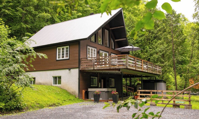 Potton House | Hôtel à la maison - Le Carlton avec spa et nature!