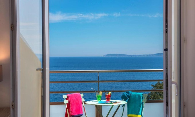 Le Lavandou Hotel | Hôtel-Club du Domaine d'Aiguebelle, USSIM Vacances