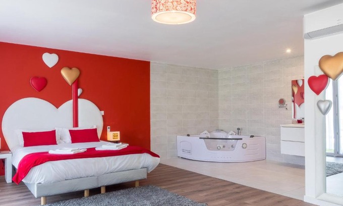 Ternand House | Hôtel Domaine des Pierres Dorées