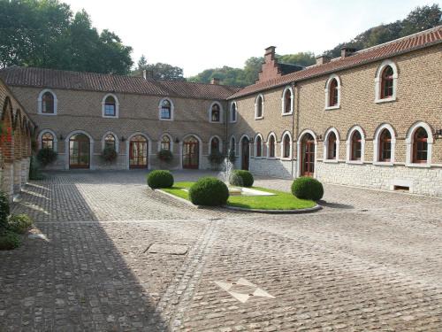 Huy Hotel | Hôtel - Ferme du Château d'Ahin