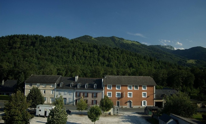 Peyrouse Hotel | Hôtel Ladagnous