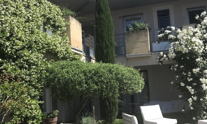 Uzes Hotel | Hôtel Le Patio de Violette