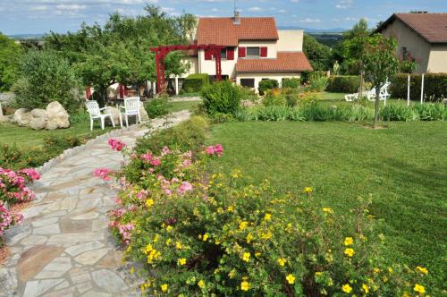 Gannat Hotel | Hôtel-Logis La Coraline