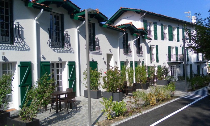 Ascain Hotel | Hôtel-Résidence Alaia