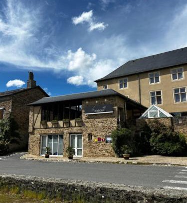 Sauveterre-de-Rouergue Hotel | Hôtel-restaurant Le Sénéchal