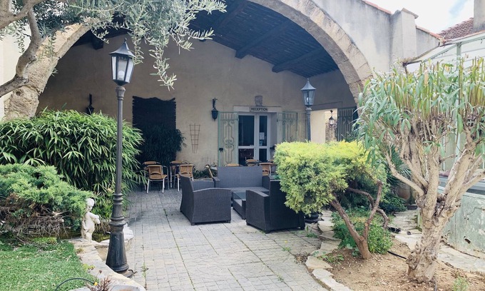 Auriol Hotel | Hôtel Restaurant Le Commerce