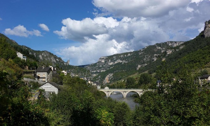 Massegros Causses Gorges Hotel | Hôtel-Restaurant Le Parisien