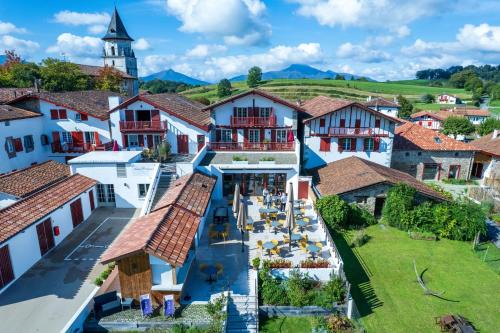 Ainhoa Hotel | Hôtel Restaurant & Spa La Maison Oppoca