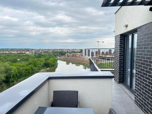 Pipera Apartment | H Pipera - 2BR - Lake View