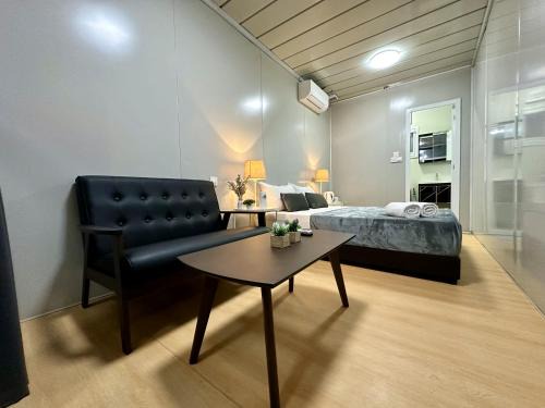 Petaling Jaya Hotel | H&T PJ Gasing - Cabin Studio - Netflix & Free Parking