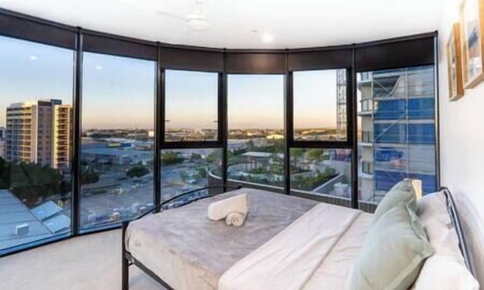Eagle Farm Apartment | H20705 Luxurious 2BR/2BA Resort-Style Retreat