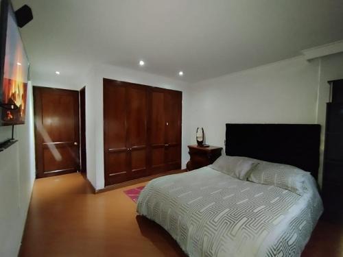 Usaquen House | HABITACIÓN PRIVADA ALAMEDA CLUB HOUSE 134 Usaquén