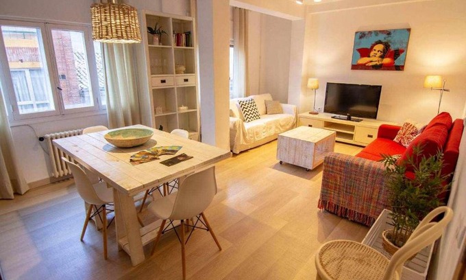 Cuenca Apartment | HabitaHost Ramón y Cajal