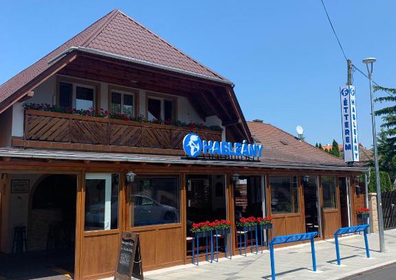 Balatonmariafurdo Bed & Breakfast | Hableány Étterem, Pizzéria és Vendégház