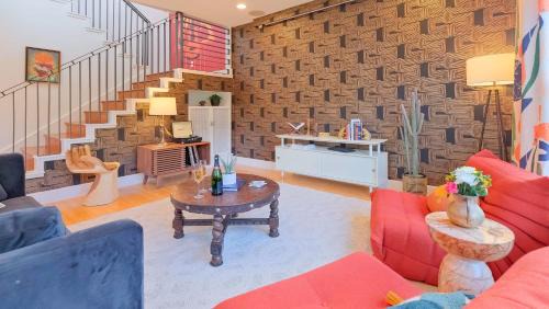 Bouldin House | Hacienda SoCo - Fire Pit & 3 Min Walk to SoCo